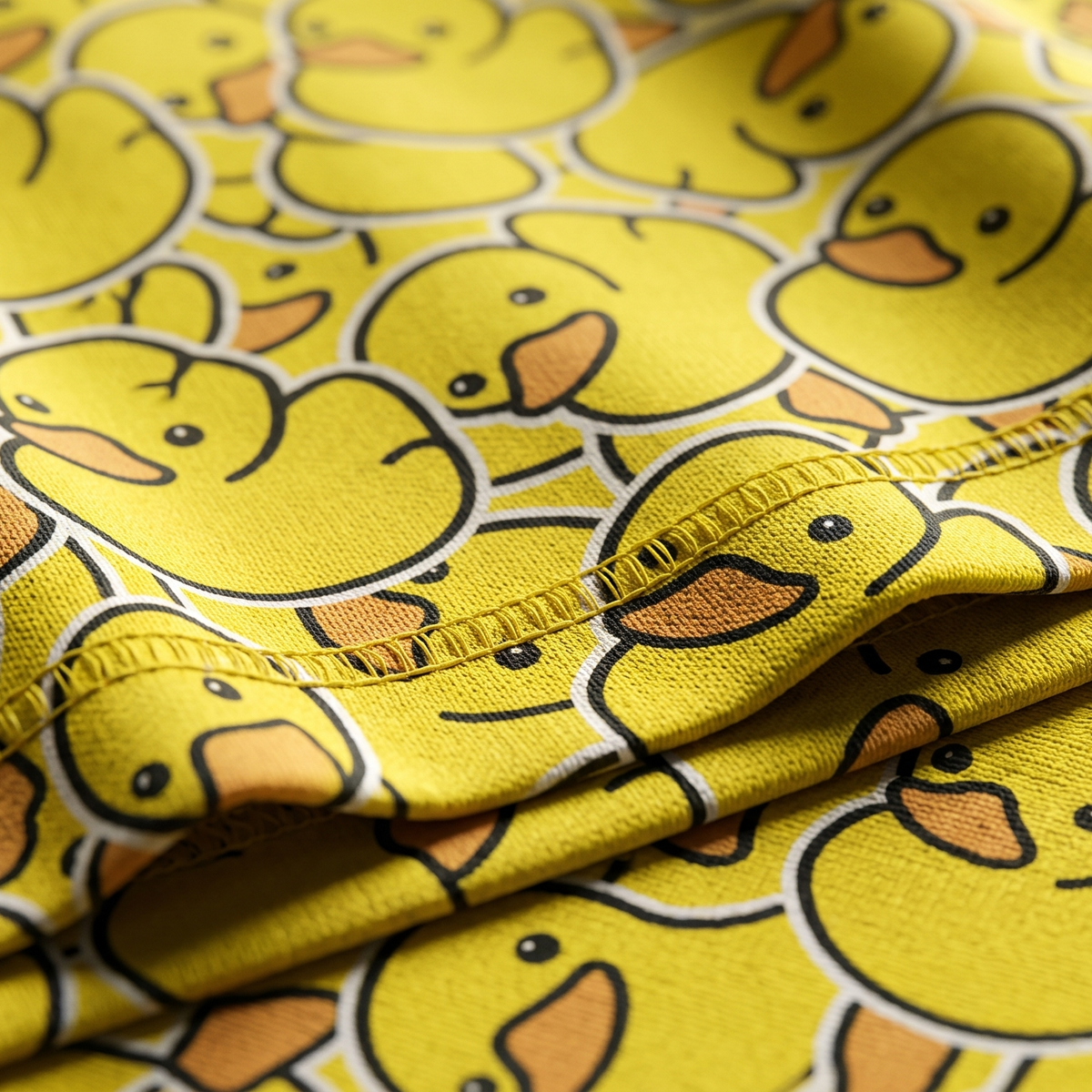 GOLDEN DUCK PARTY