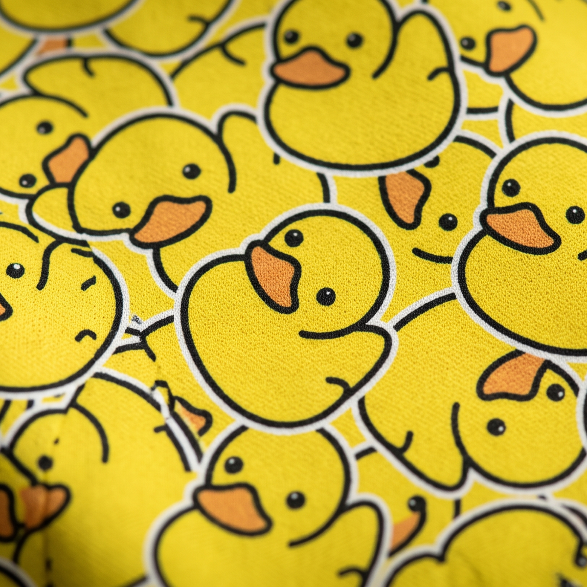 GOLDEN DUCK PARTY